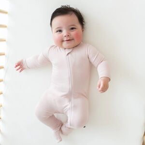 kyte baby newborn light pink bamboo pajamas